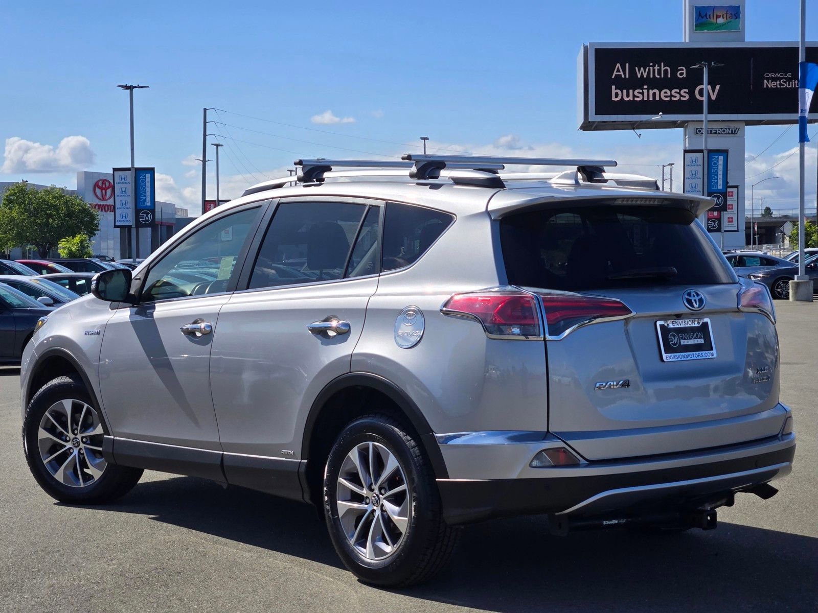 Used 2018 Toyota RAV4 XLE w/ Convenience Package AWD/4WD image 5
