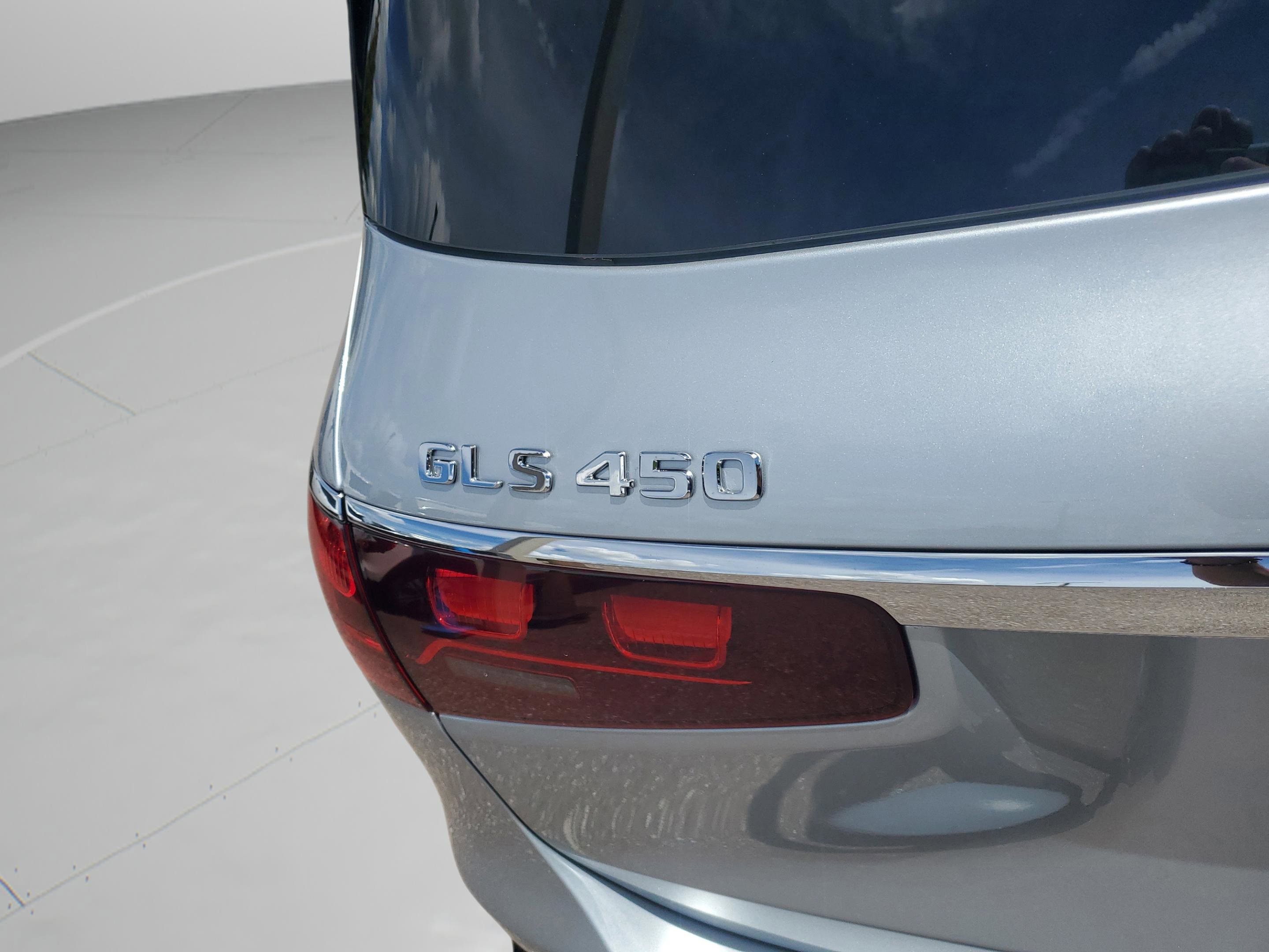 Certified 2026 Mercedes-Benz GLS 450 4MATIC image 7