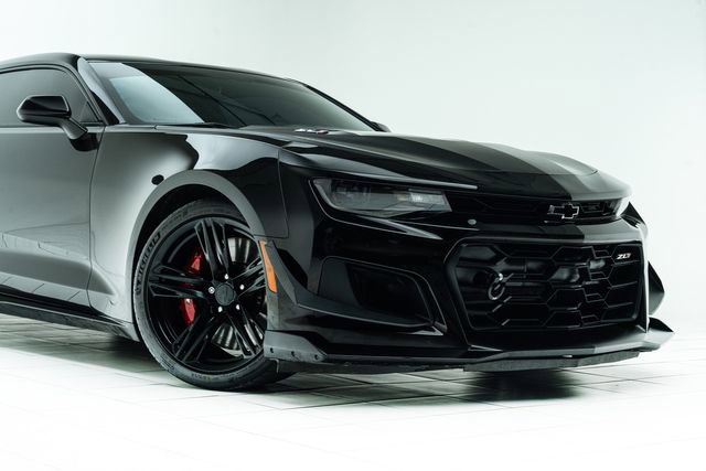 Used 2018 Chevrolet Camaro ZL1 image 4