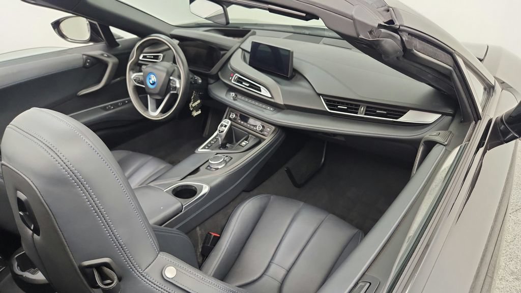 Used 2019 BMW i8 Roadster AWD/4WD image 24
