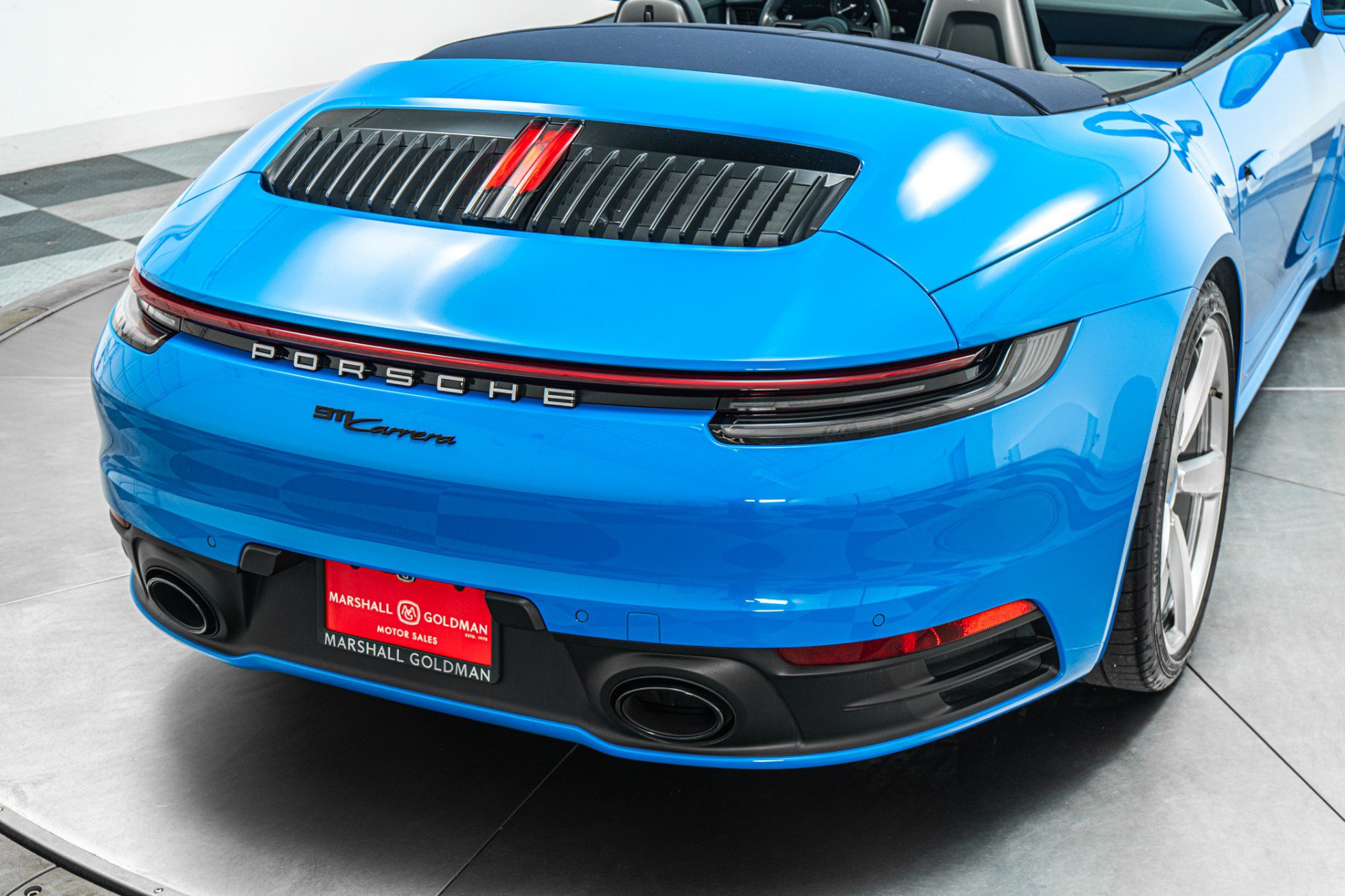 Used 2023 Porsche 911 Carrera image 38