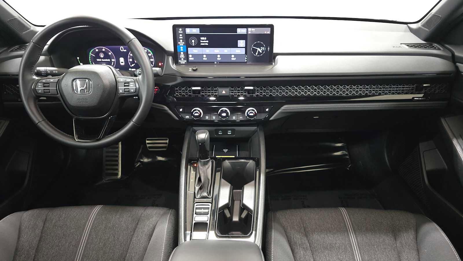 Used 2025 Honda Accord Sport image 19