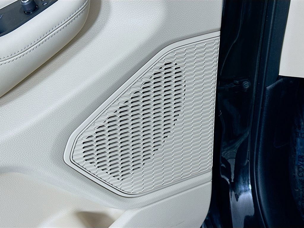 Certified 2025 Jeep Grand Cherokee Limited image 29