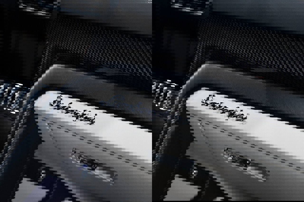 Used 2022 Lamborghini Urus image 64