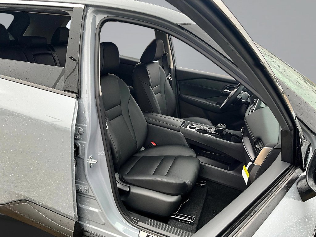 New 2026 Nissan Rogue Dark Armor AWD/4WD image 10