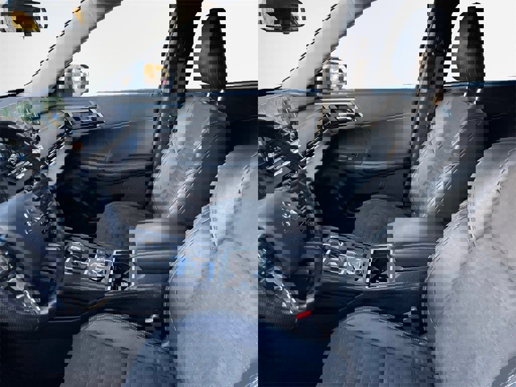 Used 2023 Mitsubishi Outlander SE image 12