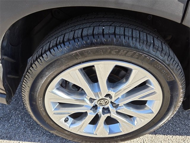 Used 2022 Toyota Highlander Limited image 20