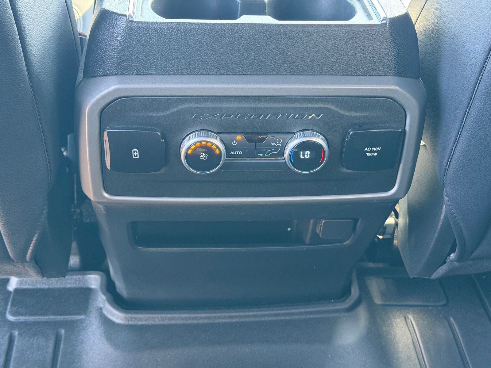 Used 2021 Ford Expedition XLT AWD/4WD image 16
