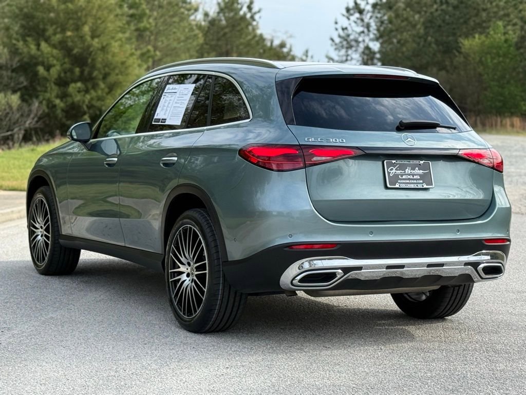 Used 2025 Mercedes-Benz GLC 300 image 11
