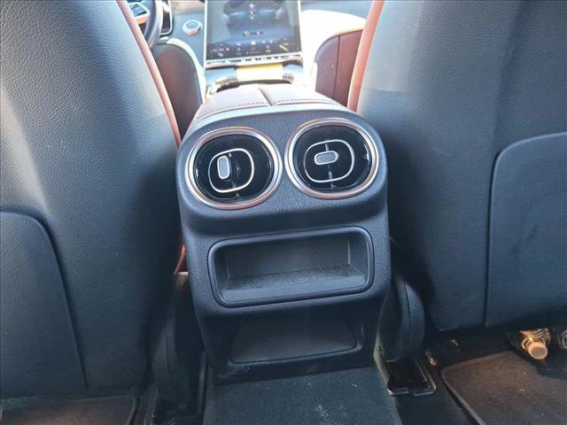 Used 2024 Mercedes-Benz GLC 300 4MATIC image 14