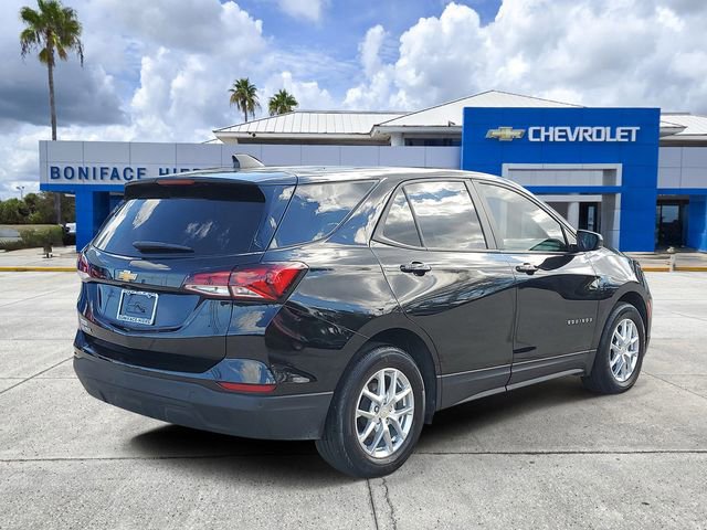 Used 2024 Chevrolet Equinox LS w/ LS Convenience Package image 4