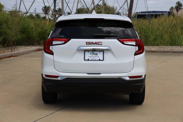 Used 2022 GMC Terrain SLT w/ LPO, Cargo Package FWD image 7