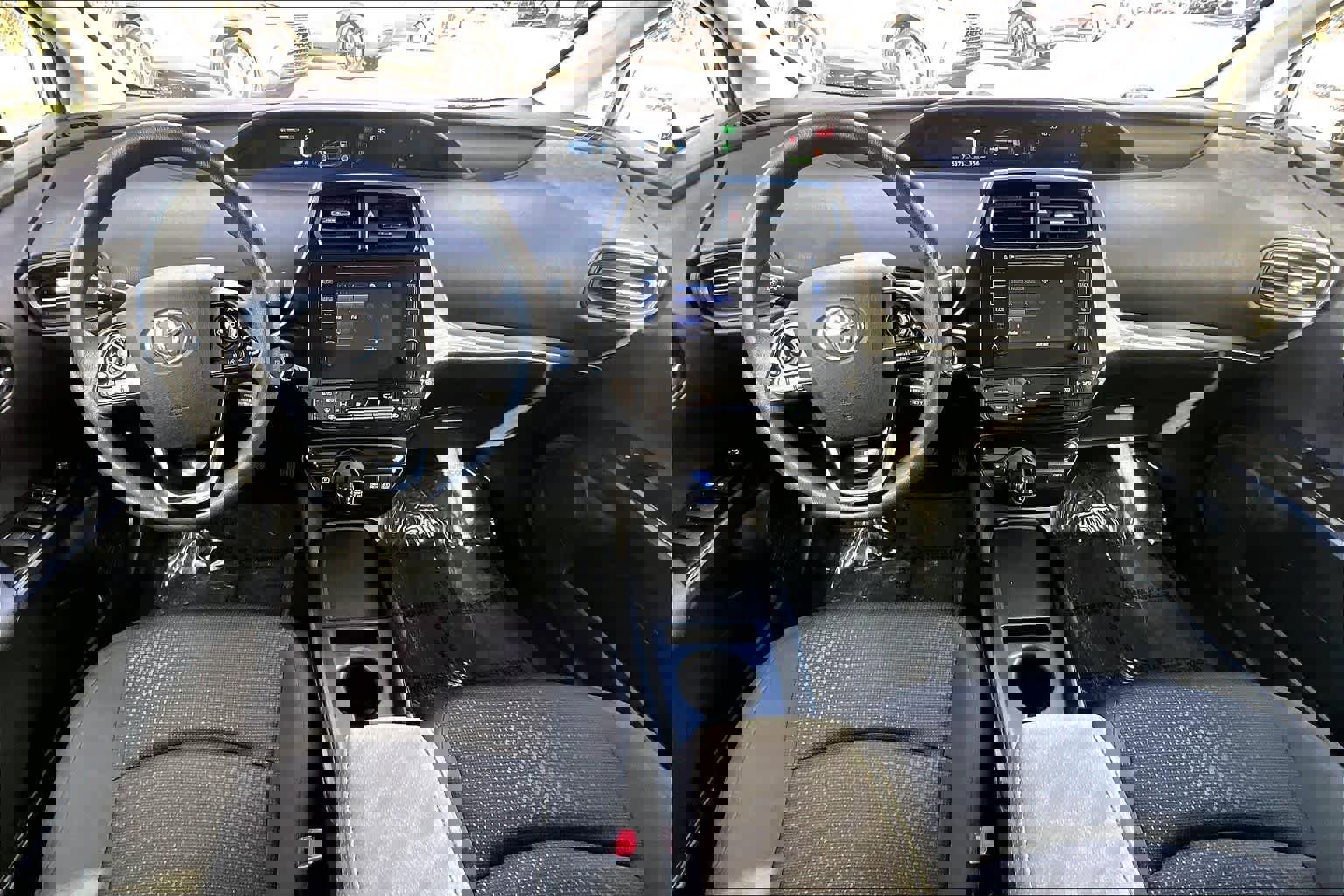 Used 2019 Toyota Prius LE w/ Carpet Mat Package image 14