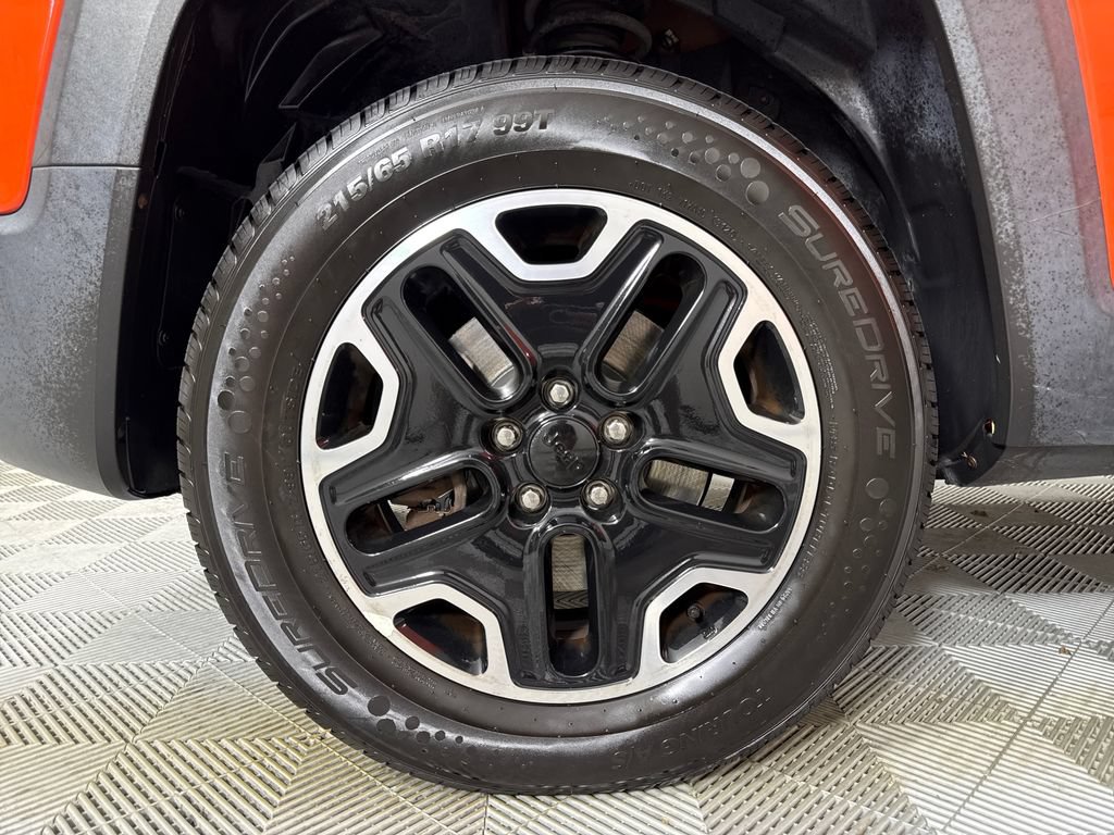 Used 2016 Jeep Renegade Trailhawk AWD/4WD image 20