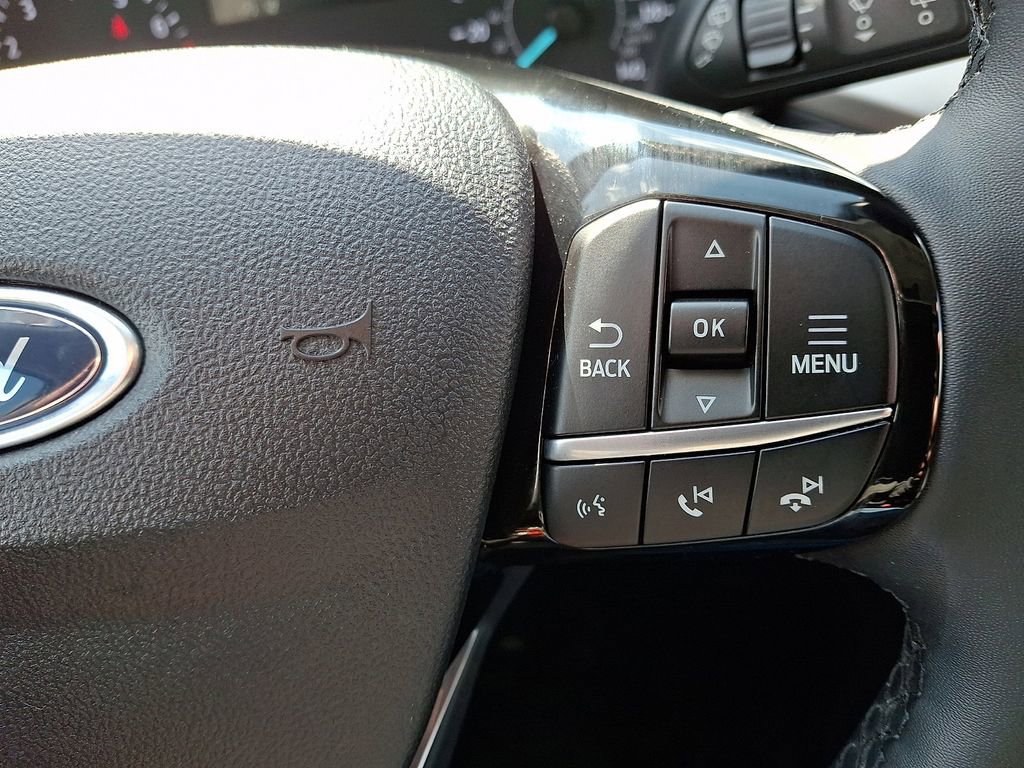 Certified 2022 Ford Escape SE w/ SE Sport Appearance Package image 21