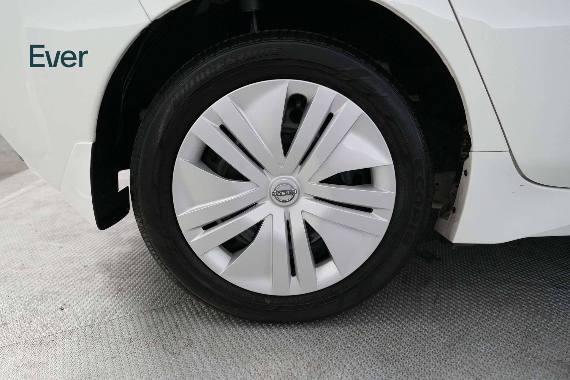 Used 2025 Nissan Leaf S FWD image 21