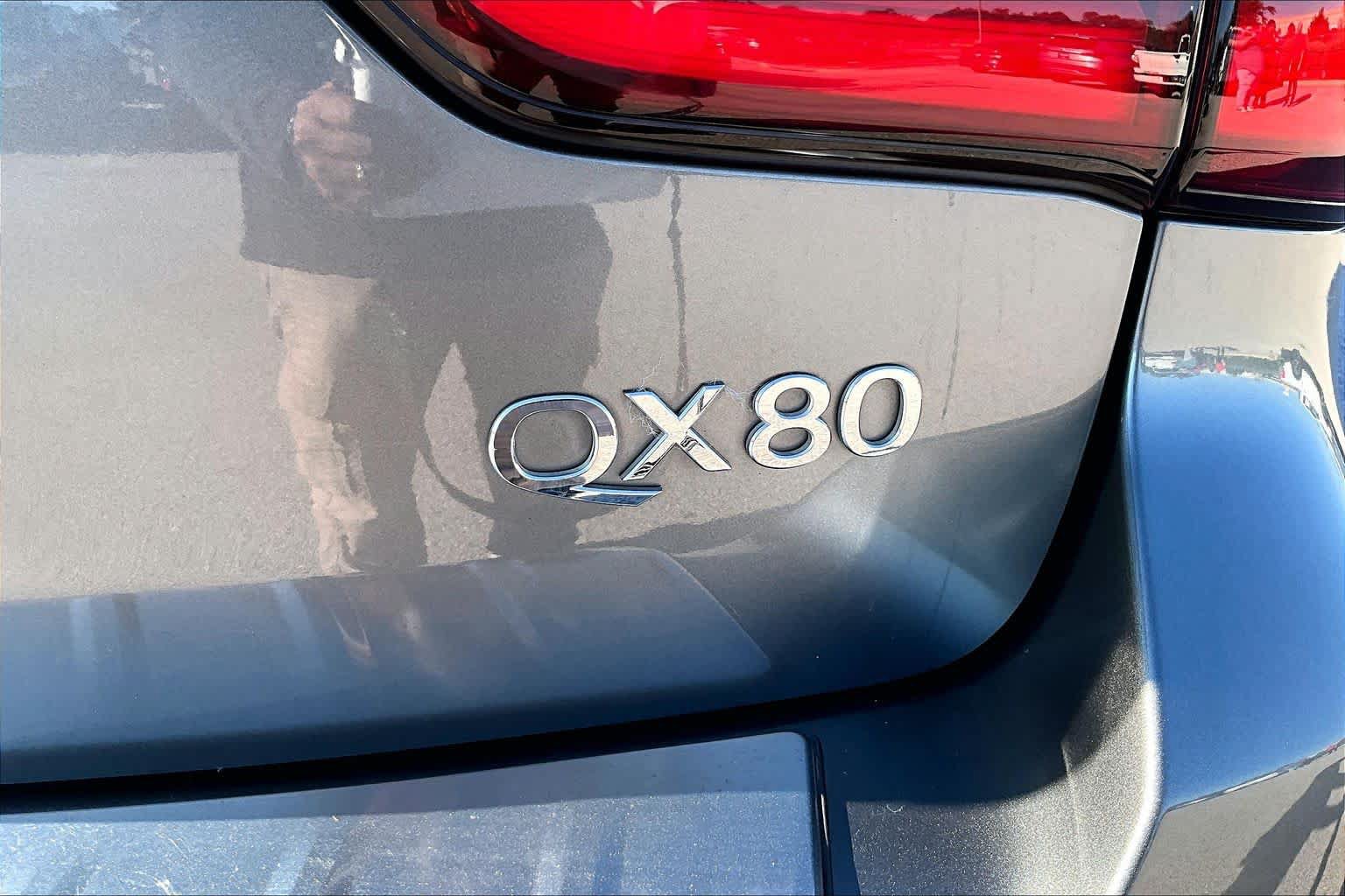 Used 2018 INFINITI QX80 2WD w/ Deluxe Technology Package image 10