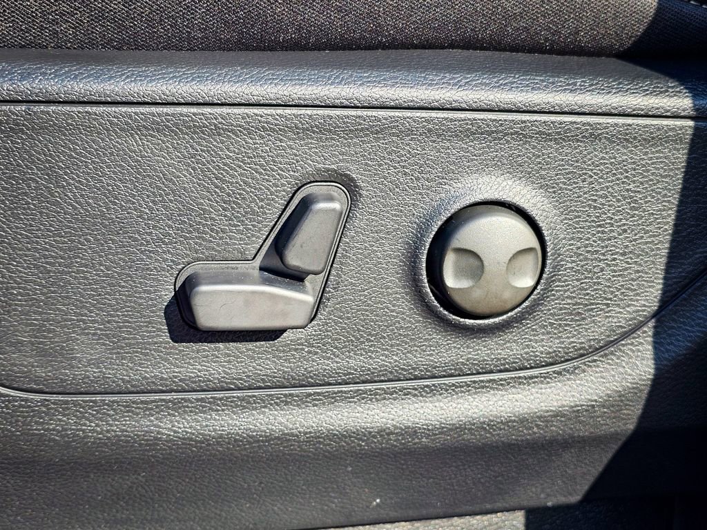 New 2026 RAM 1500 4x4 Crew Cab image 16
