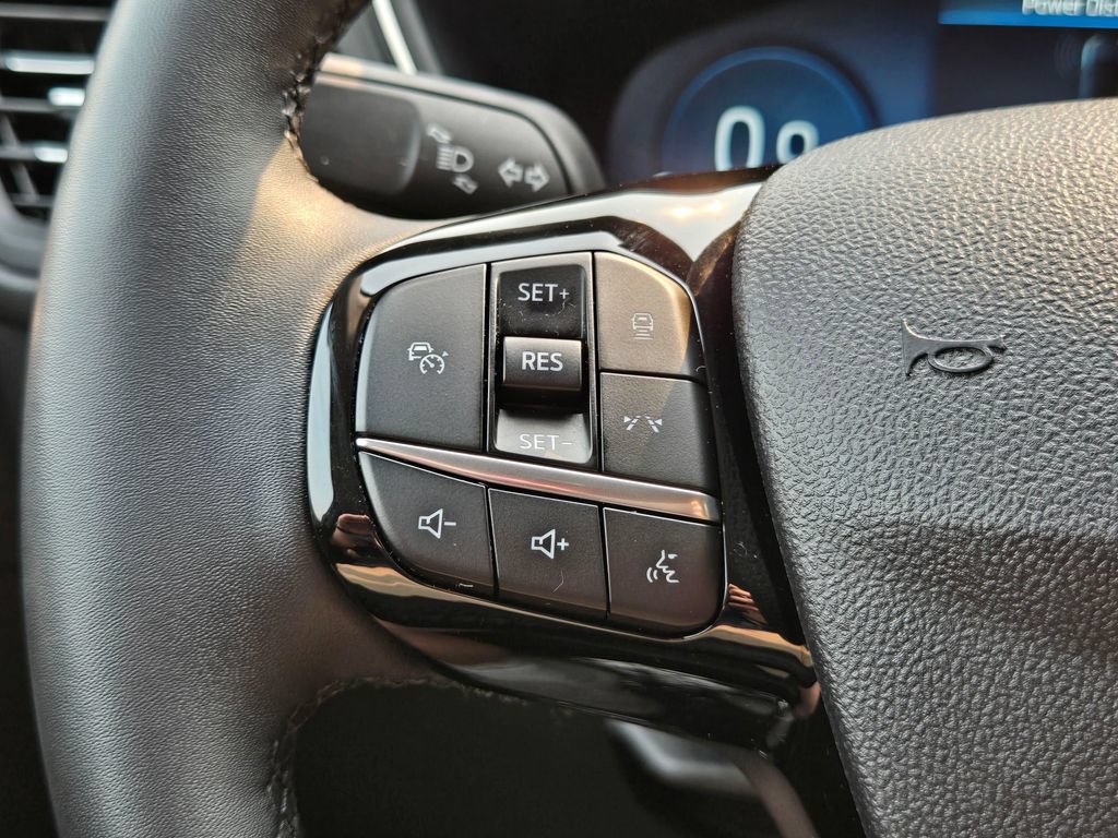 Used 2025 Ford Escape Platinum AWD/4WD image 29