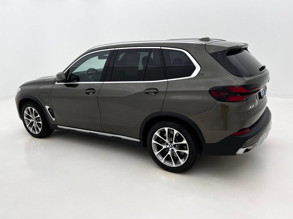 Used 2024 BMW X5 xDrive50e w/ Premium Package AWD/4WD image 10