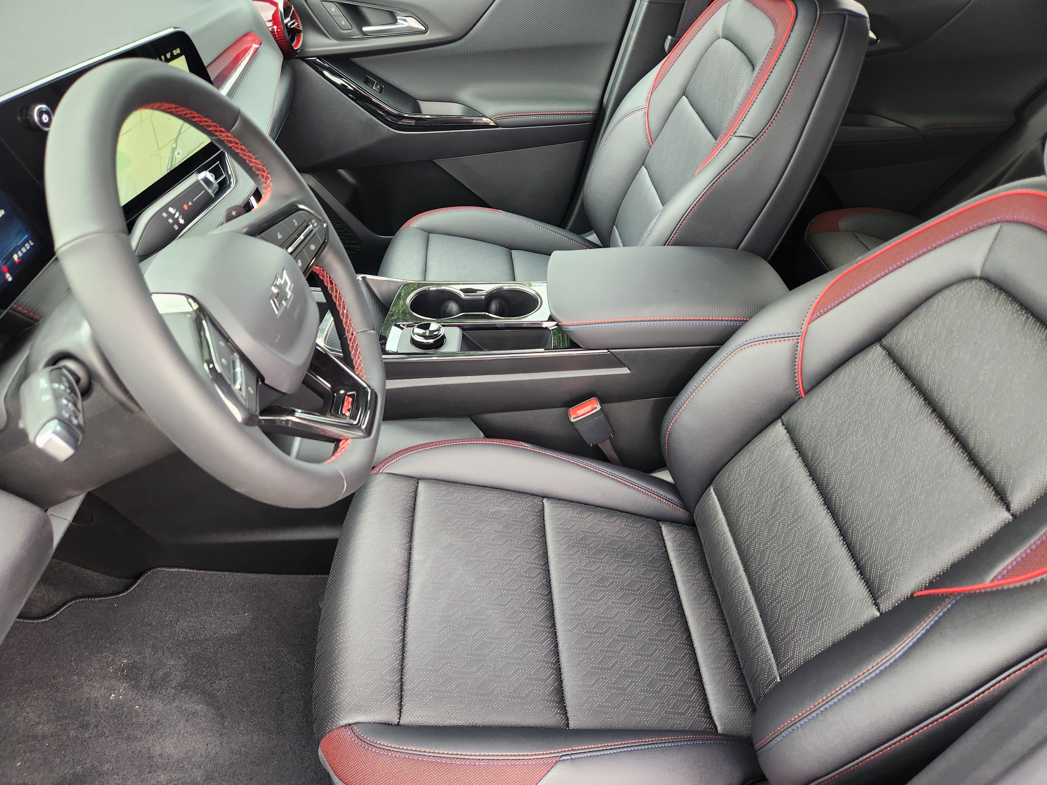 New 2026 Chevrolet Equinox RS w/ Convenience Package III FWD image 9