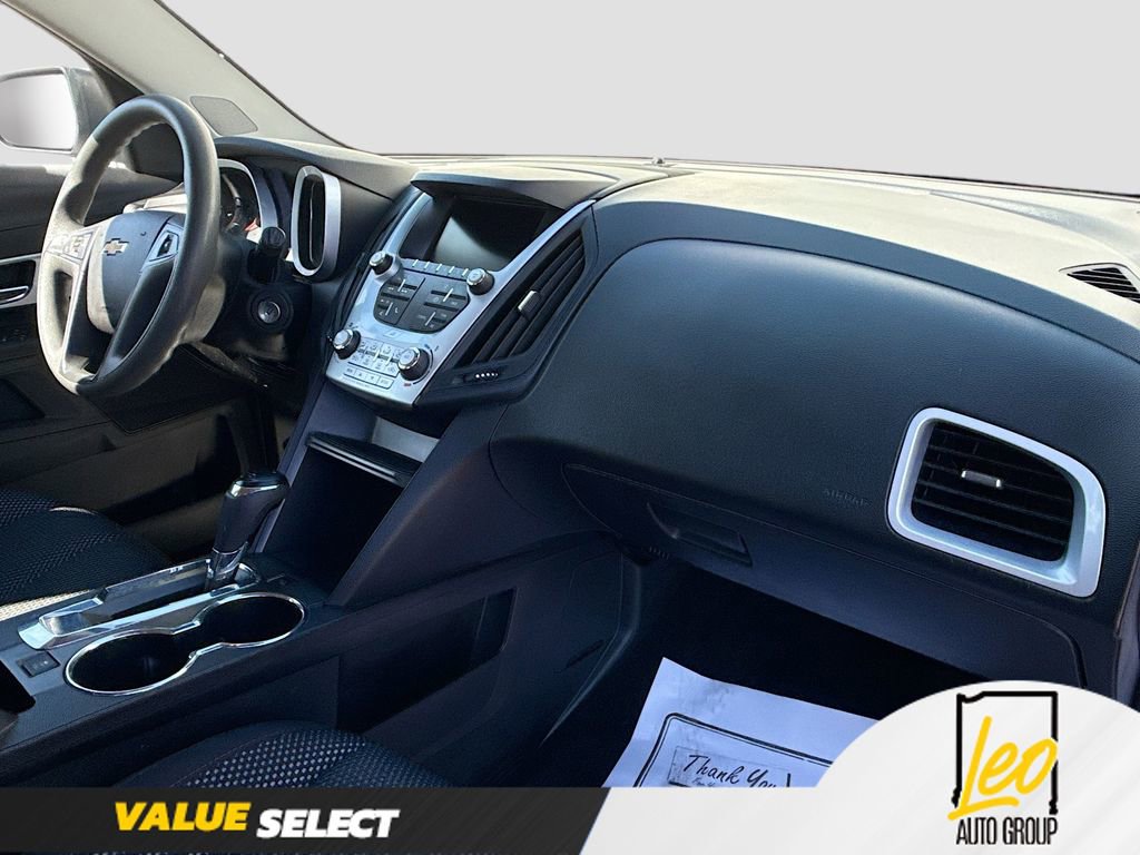 Used 2017 Chevrolet Equinox LS image 25