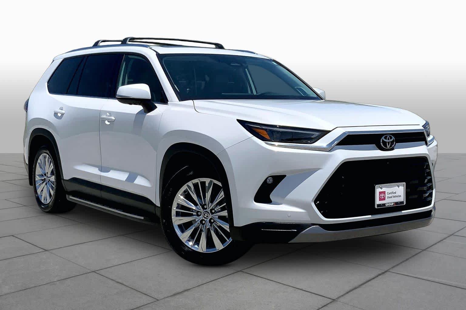 Used 2026 Toyota Grand Highlander AWD image 3