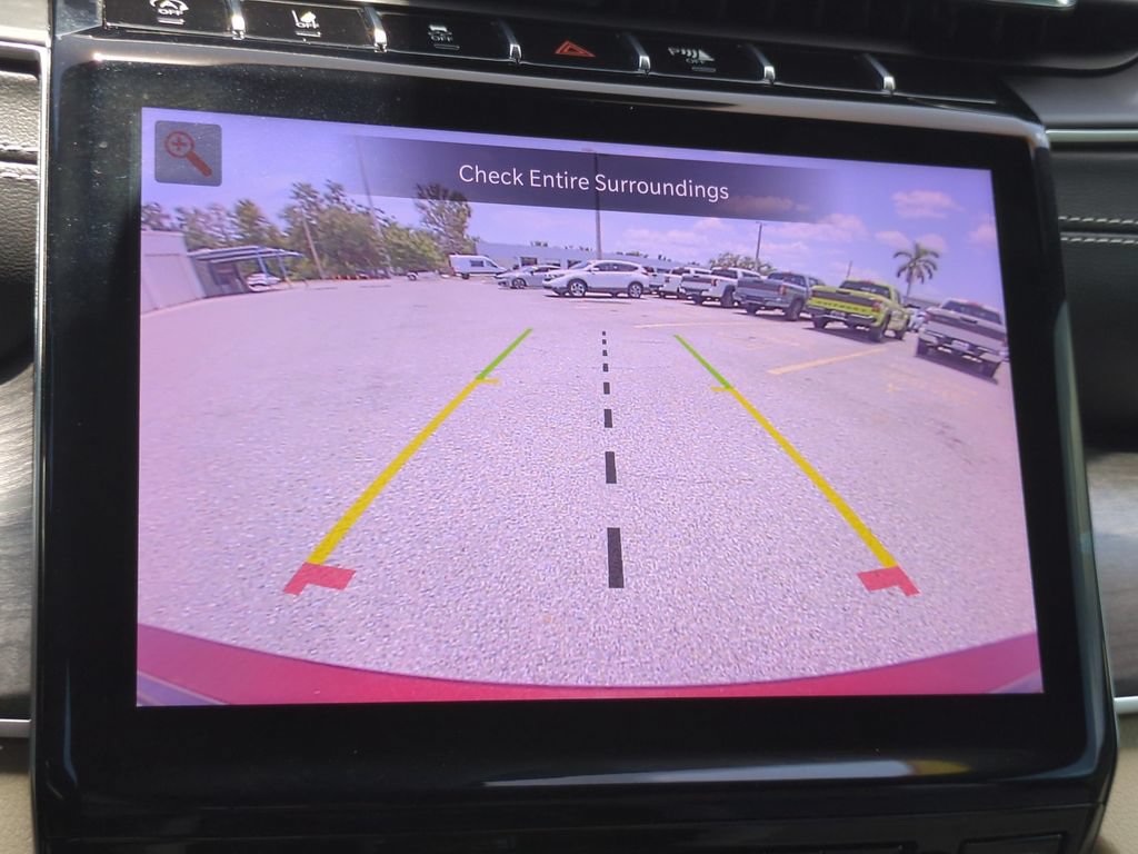 Used 2023 Jeep Grand Cherokee Limited AWD/4WD image 18