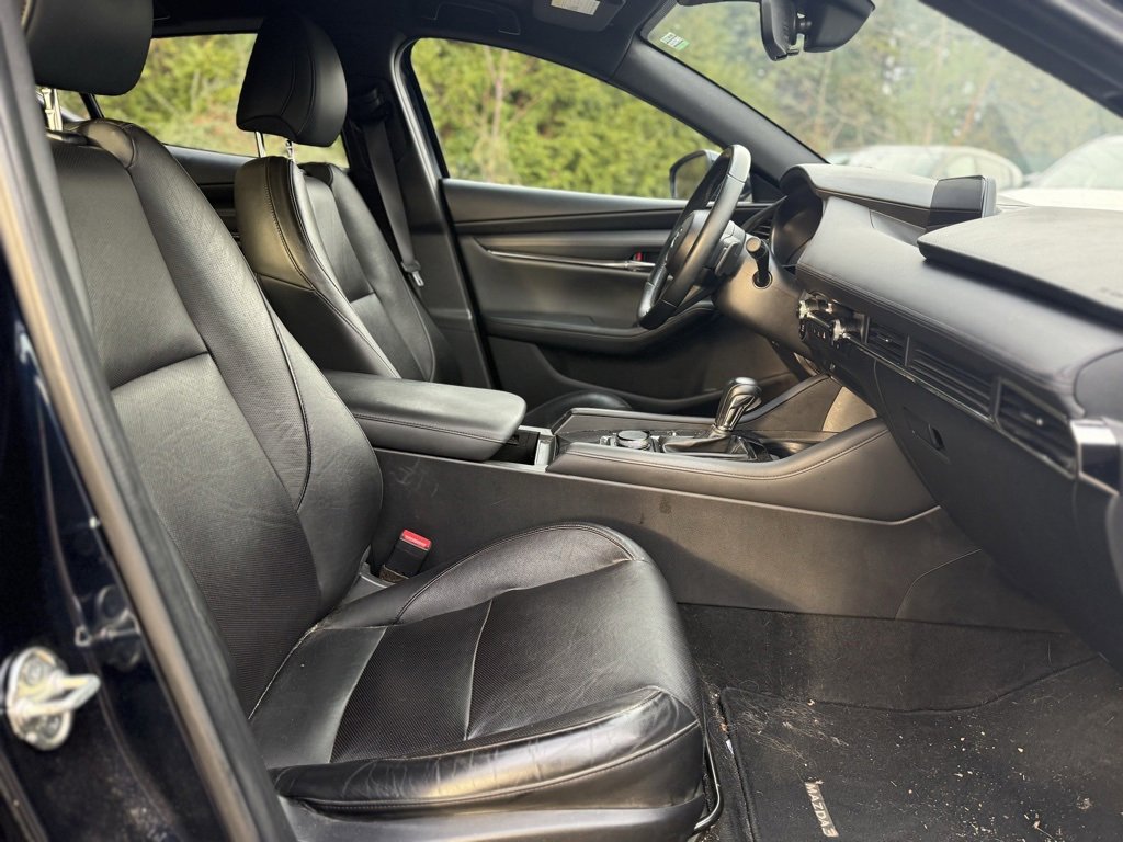 Used 2020 MAZDA MAZDA3 Premium image 16