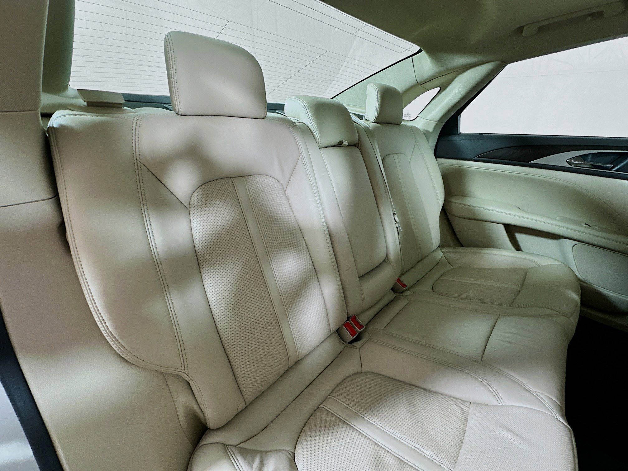 Used 2019 Lincoln MKZ Reserve FWD image 28