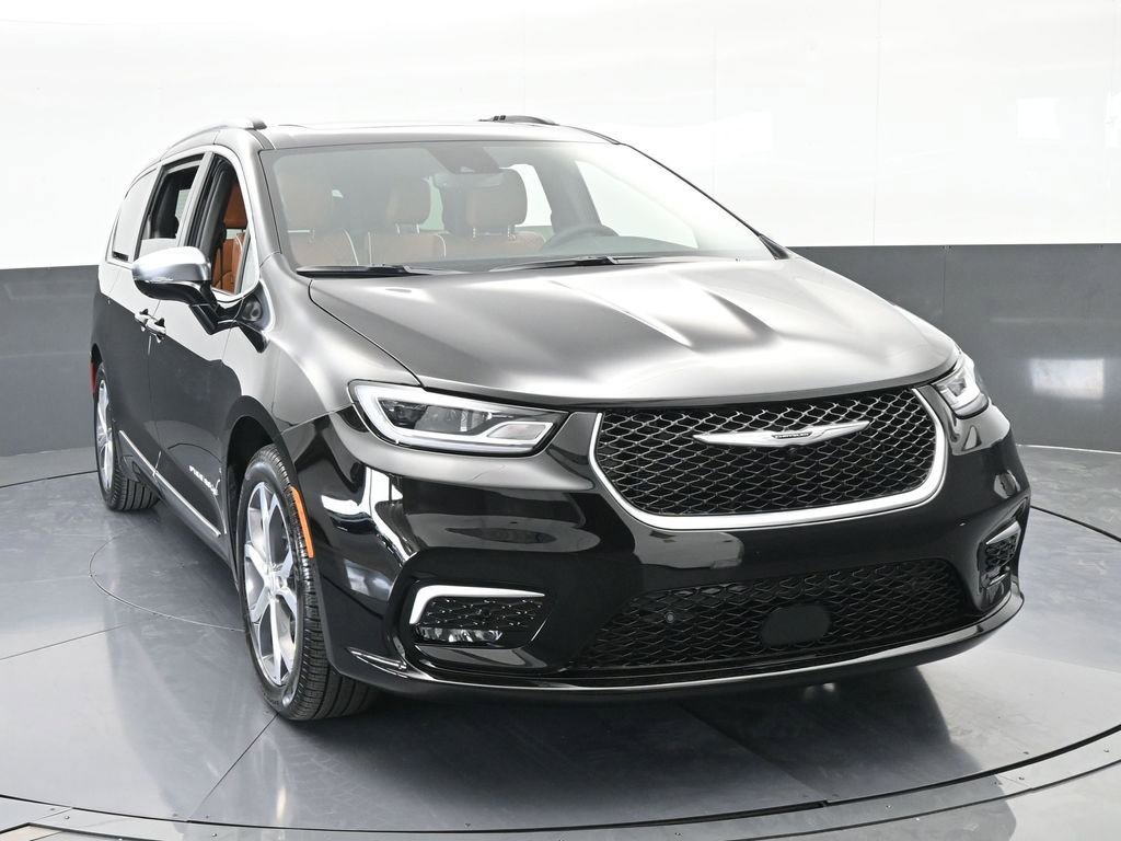New 2026 Chrysler Pacifica Pinnacle image 9