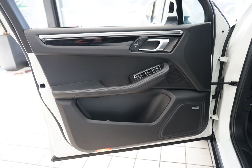 Used 2019 Porsche Macan image 23