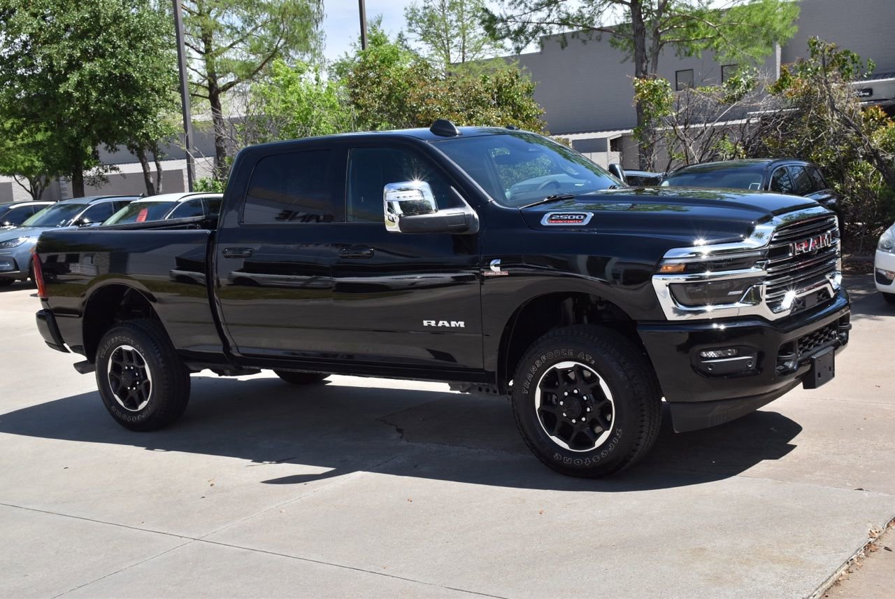 Used 2026 RAM 2500 Laramie AWD/4WD image 5