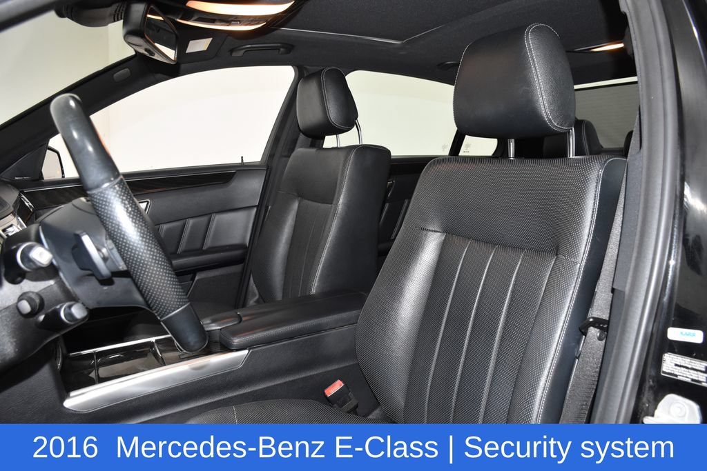Used 2016 Mercedes-Benz E 400 4MATIC Sedan image 23