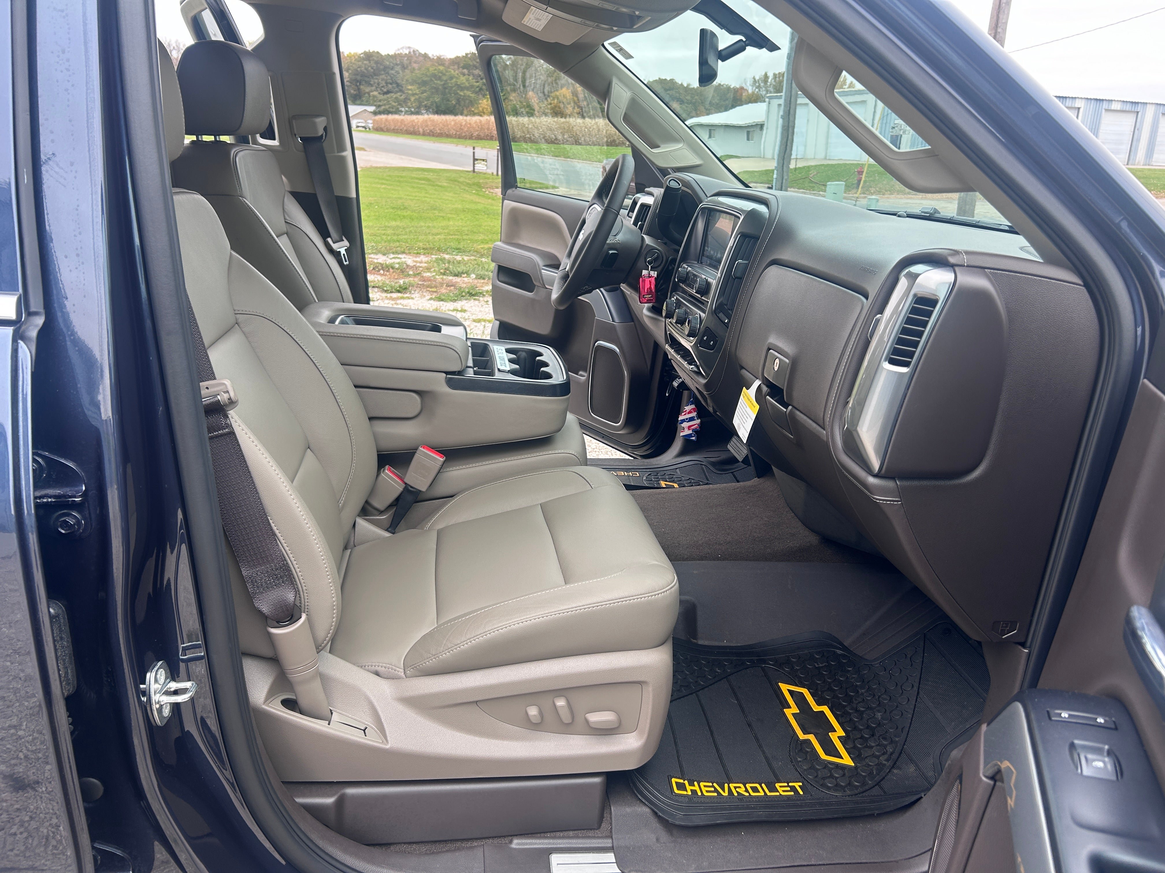 Used 2018 Chevrolet Silverado 1500 LTZ Z71 w/ Centennial Edition AWD/4WD image 36