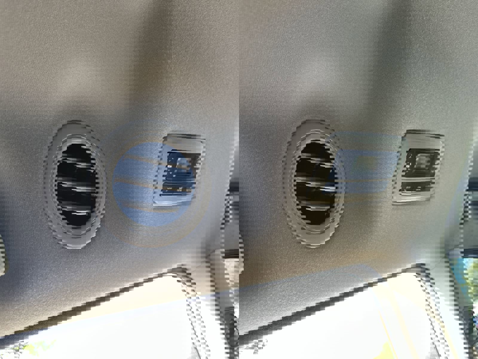 Used 2014 Toyota Sienna XLE image 30