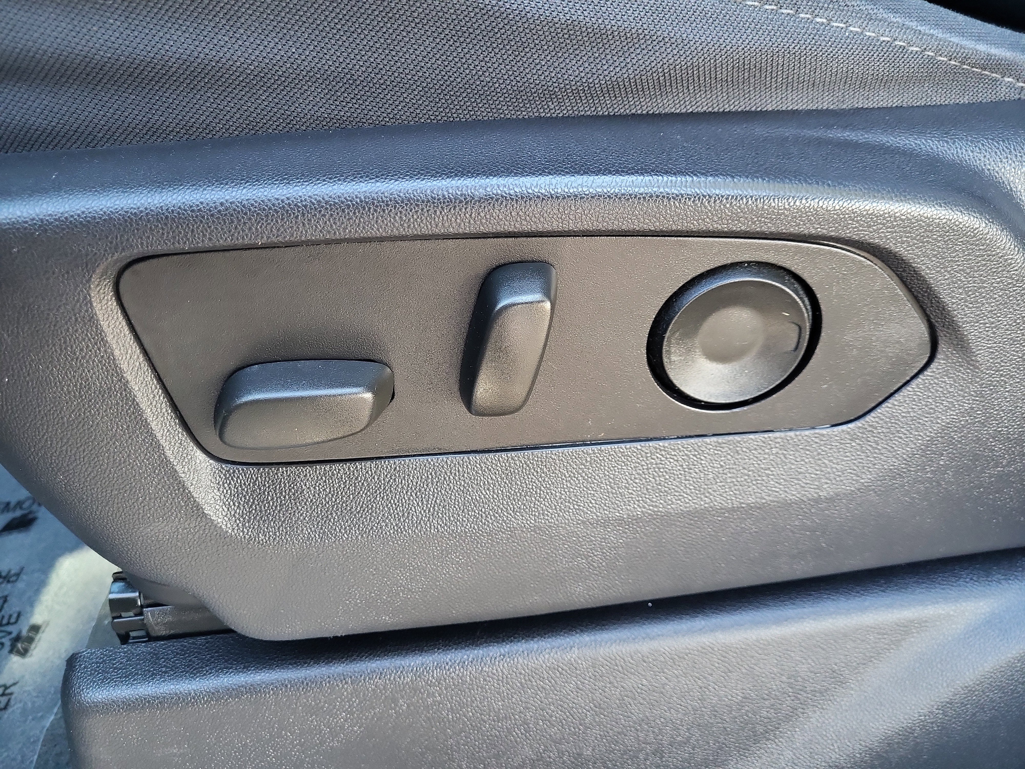 Certified 2025 Chevrolet Silverado 1500 LT image 14