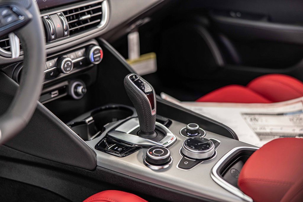 New 2025 Alfa Romeo Giulia AWD image 21