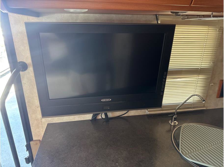 Used 2010 Mercedes-Benz Sprinter 3500 image 29