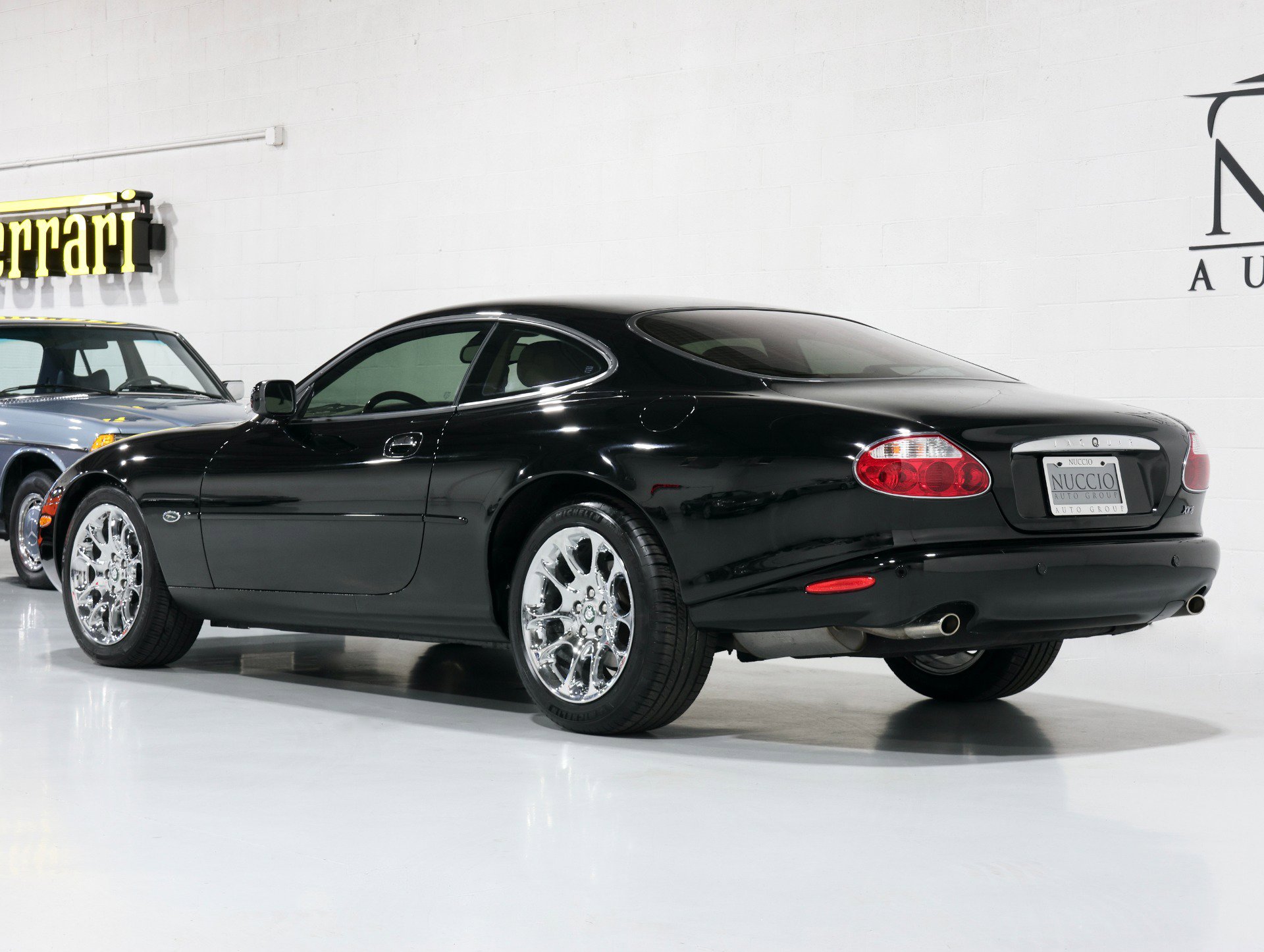 Used 2002 Jaguar XK8 Coupe image 30
