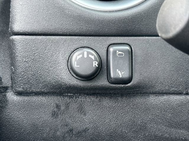 Used 2011 Nissan GT-R Premium image 36