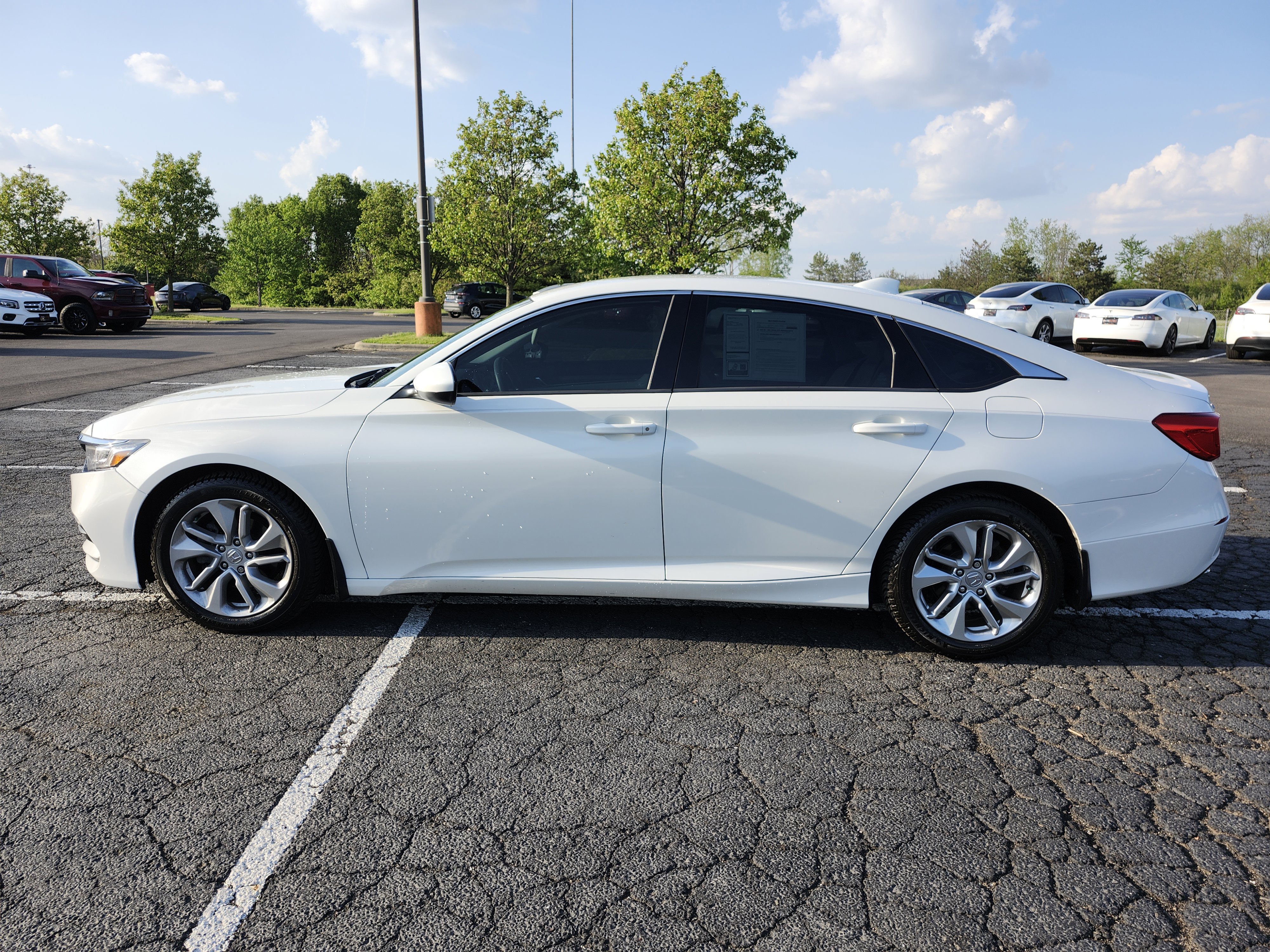 Used 2018 Honda Accord LX image 12
