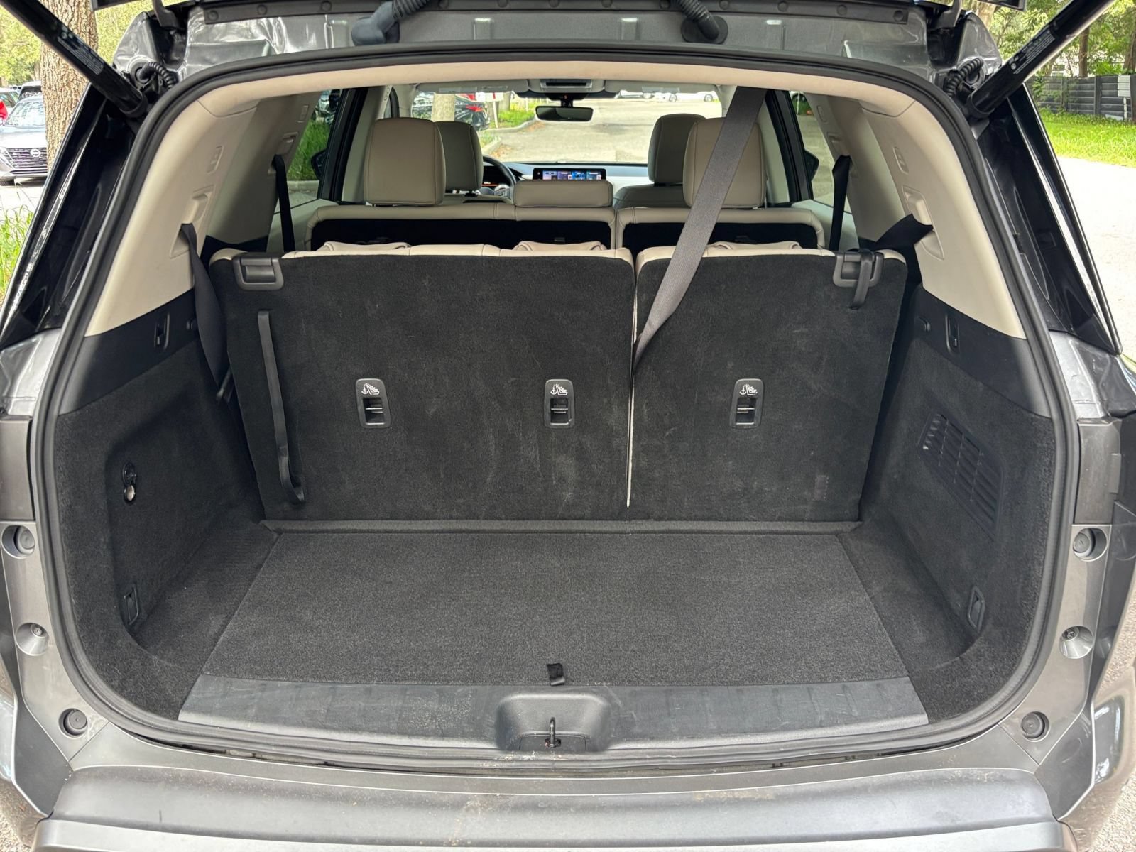 Used 2026 Nissan Pathfinder SL FWD image 33