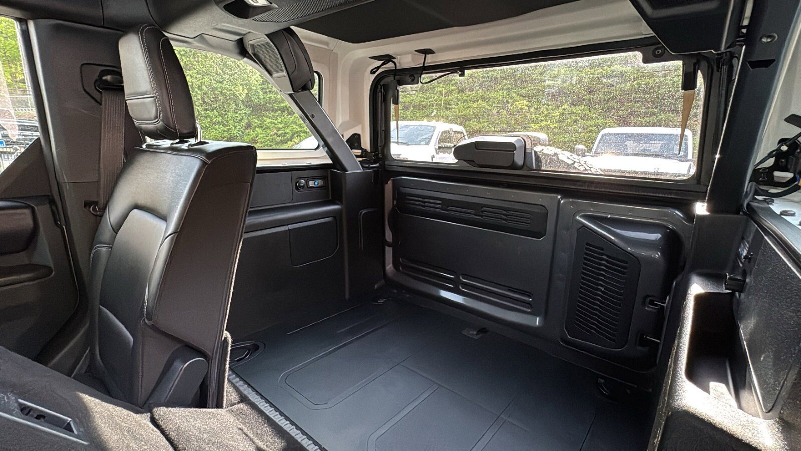 Certified 2025 Ford Bronco Badlands AWD/4WD image 32