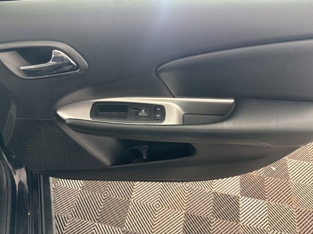 Used 2017 Dodge Journey SE w/ Flexible Seating Group FWD image 16