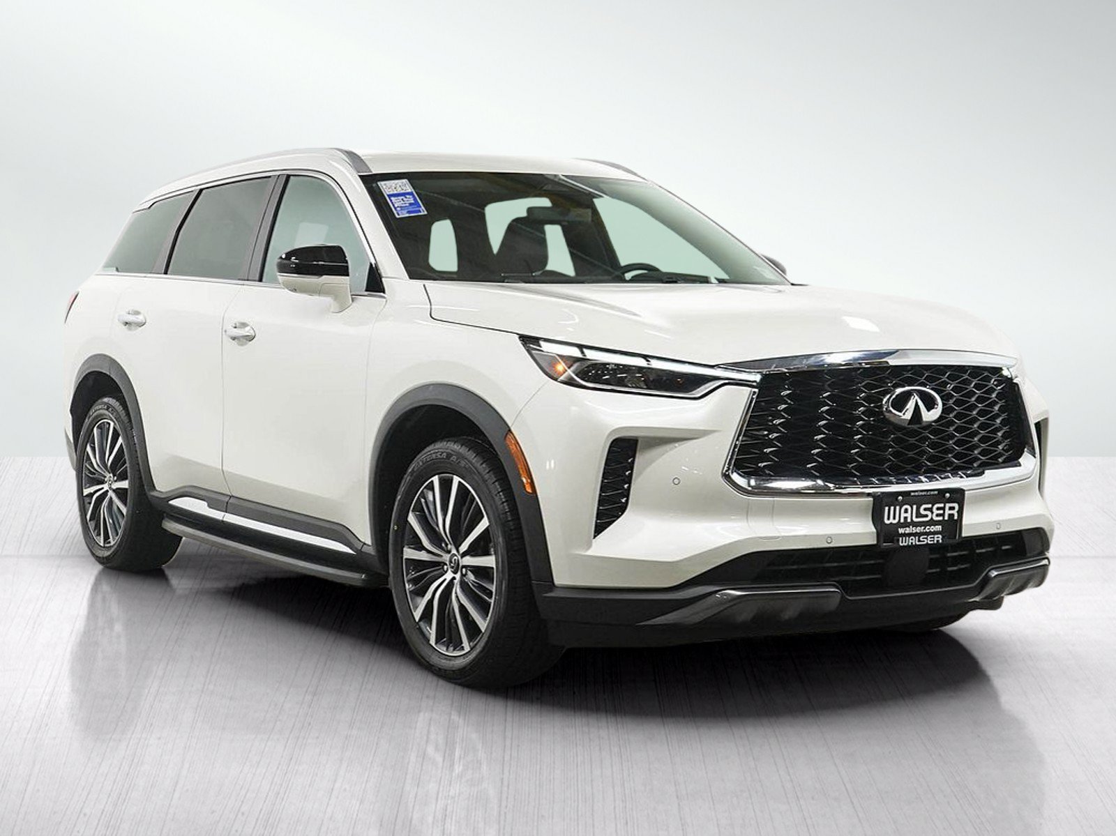 Used 2023 INFINITI QX60 Sensory AWD/4WD image 7