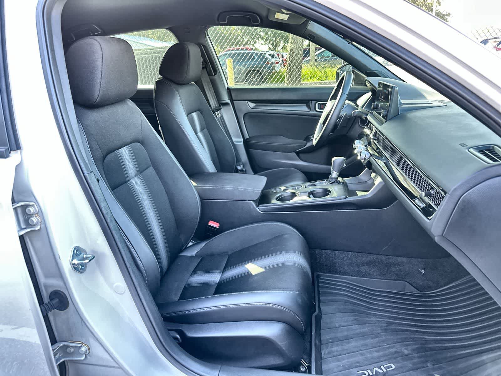 Used 2025 Honda Civic Sport image 9
