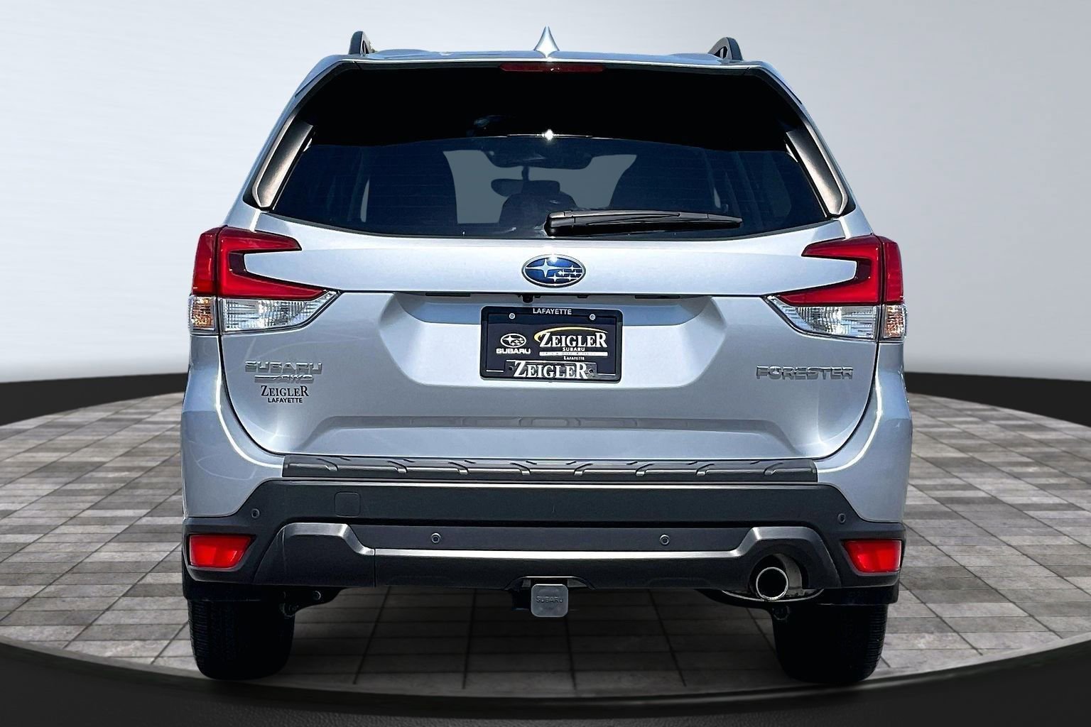 Used 2023 Subaru Forester Limited AWD/4WD image 4