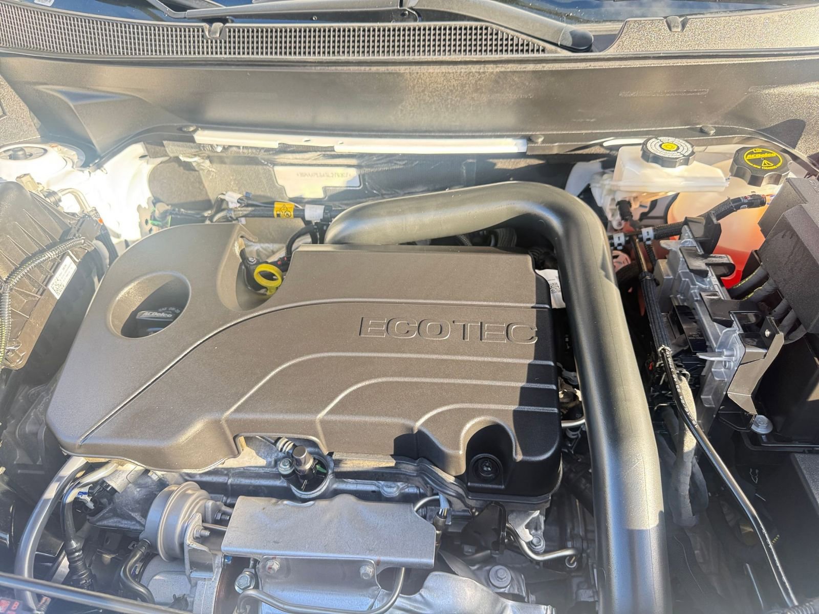 Used 2025 Chevrolet Equinox LT image 32