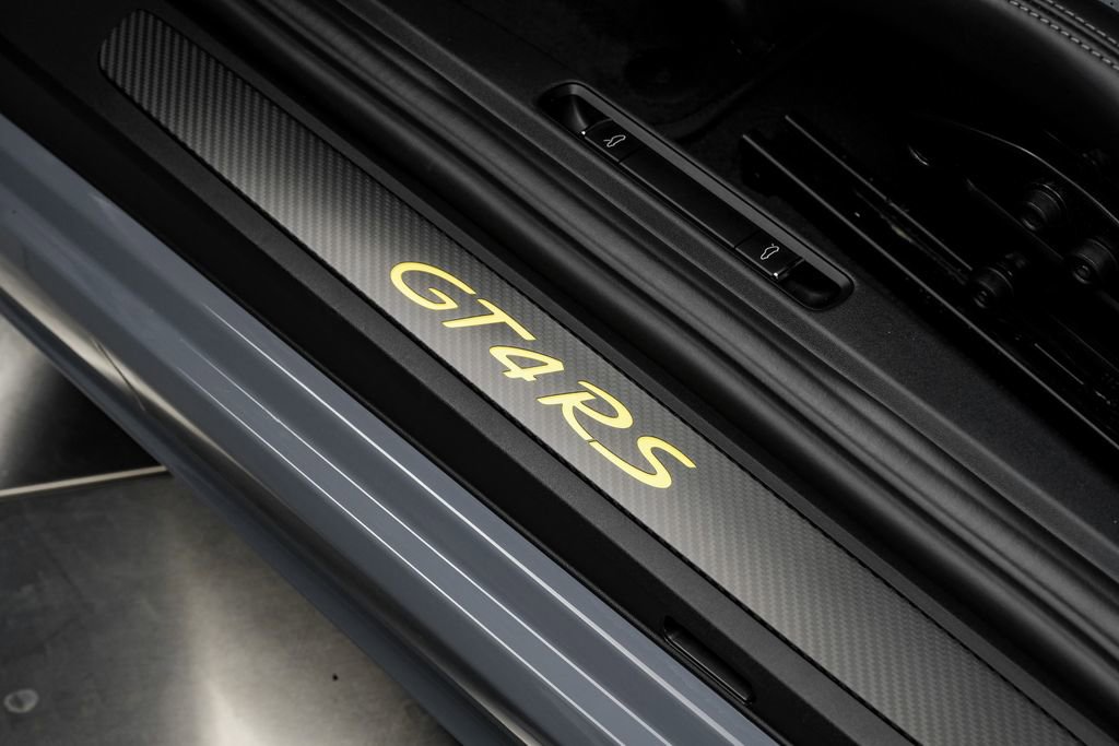 Used 2025 Porsche 718 Cayman GT4 RS w/ Weissach Package RWD image 32
